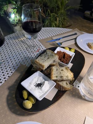 Spicy ‘sausage’ and aioli  at Temple Natura in Mallorca