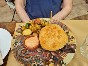 Homemade burger at Temple Natura in Mallorca