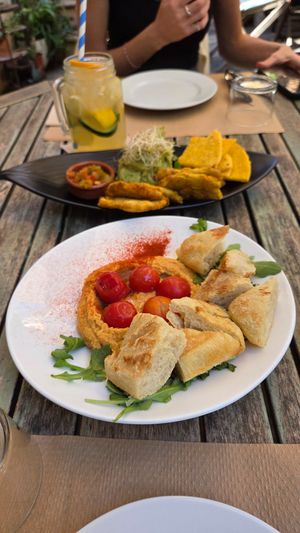 Hummus & Guacamole at Temple Natura in Mallorca