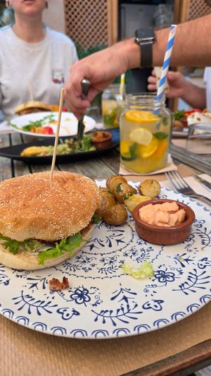 Chefs Burger at Temple Natura in Mallorca