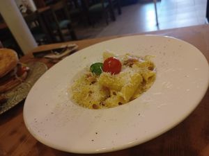 Pasta carbonara at Temple Natura in Mallorca