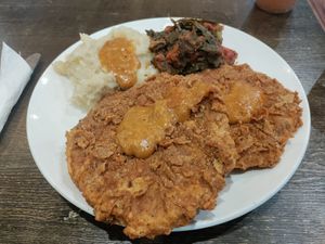 Country fried steak plate at Souley Vegan in Oakland