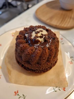 Chocolate and almond cake (vegan) at Restaurante Florinda Collective in Sevilla