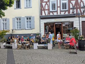  at Plazores Café & Bar in Diez