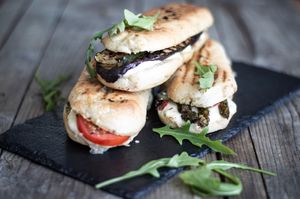 Our famous panini sandwiches, which can be obtained as vegan or vegetarian at Plazores Café & Bar in Diez
