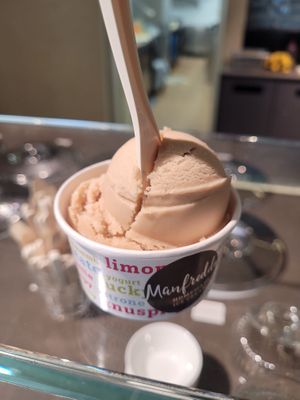 Vegan Hazelnut (nocciola) available   at Mein Beck in Naturno