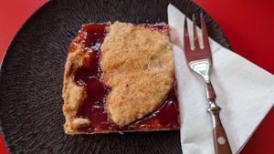 Vegane Linzer Torte at Belle Epoque - Bistro + Cafe in Ehrwald