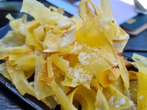 Cassava crisps, freebie at Nu Nu in Palm Cove