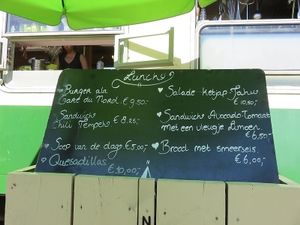 lunch menu
 at Gare du Nord in Rotterdam