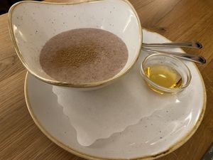 Uji at Tamu Sana in Linz