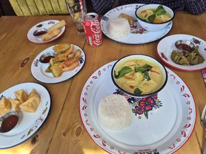 Thai green curry and sides at Zaap Thai Street Food in Manchester