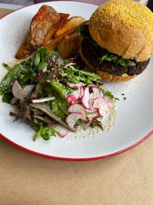 Vegan burger at PURA in San Isidro