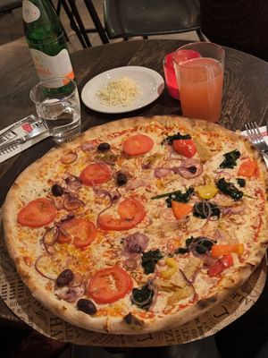 Riesige Pizza 😁 at L'Osteria in Landshut