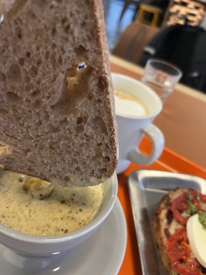 Broccoli soup  at Daily Lucky 데일리럭키 in Busan