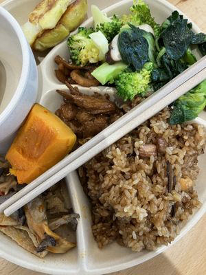 Choose what you want   at Su Man Xiang Vegetarian Buffet (Super Brand Mall Branch) in Shanghai