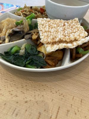 Different options   at Su Man Xiang Vegetarian Buffet (Super Brand Mall Branch) in Shanghai