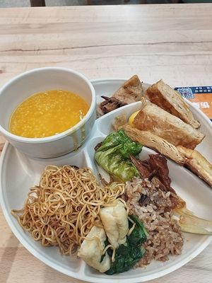  at Su Man Xiang Vegetarian Buffet (Super Brand Mall Branch) in Shanghai