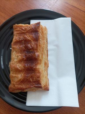 Vegan samosa puff at re:kompany  in Vienna