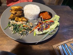 Grilled tofu with vegetables and steamed rice at Leker Life in Ubud