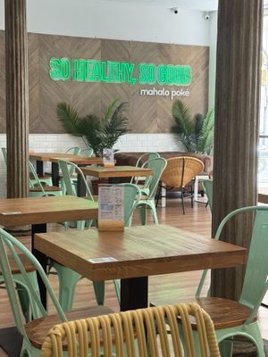  at Mahalo Poké in Valencia
