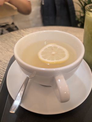 Yuju tea at Coffee at Market - 커피엣마켓 신당중앙시장 in Seoul