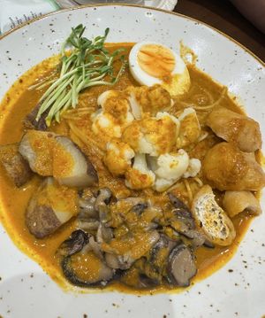 Vegetarian Laksa Pasta 👍🏻  at Verrona Hills Bakery & Pãtisserie Sunway Velocity in Wilayah Persekutuan Kuala Lumpur