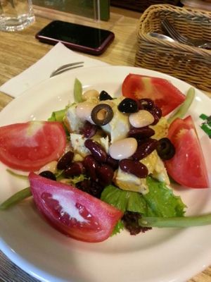 nice-style salad at The V:F in Taipei