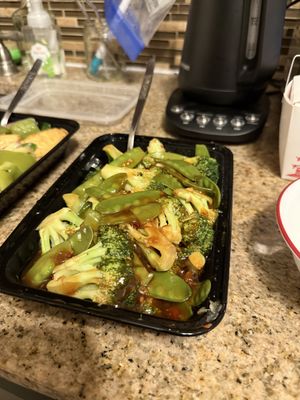 Broccoli and Snow Peas in Garlic Saucee  at Wasabi Chinese & Japanese Restaurant in West Chester