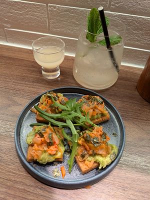 Avo kimchi toast at Toi Izakaya Bar in Dusseldorf
