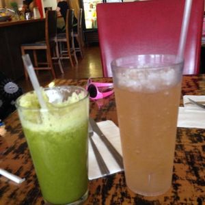 going green smoothie, Apple ginger iced tea at Outer Bean Juice and Java in Kitty Hawk