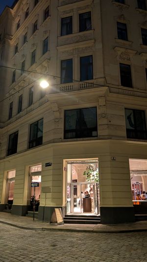 Storefront at lara  in Vienna