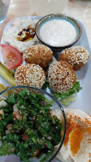 Assiette falafel (fully vegan) at Terrasse Beirut in Paris
