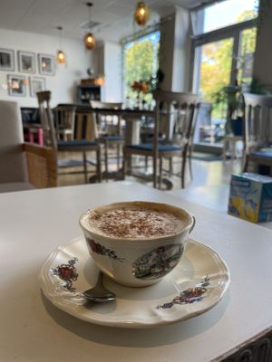 Pumpkin spice latte mit Hafermilch ✨  at Velldone Café in Bad Sackingen