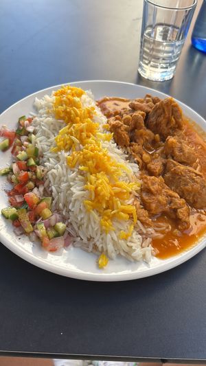 Estofado de guisantes   at Noush in Barcelona