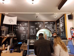 Inside at Falafel Tof in Antwerpen