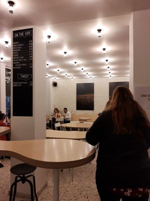 Inside1 at Falafel Tof in Antwerpen