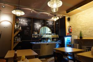 Cosy and modern interior of Falafel Tof at Falafel Tof in Antwerpen