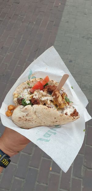  at Falafel Tof in Antwerpen