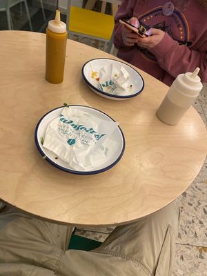 Al op!  at Falafel Tof in Antwerpen