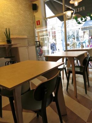 Eat-in area at Falafel Tof in Antwerpen