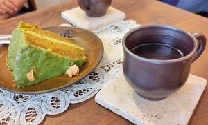 Pistachio Cake + Café allongé at VESTIGES in Paris