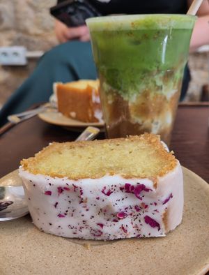 Rose cake + Fig/Rose Matcha Latte at VESTIGES in Paris