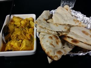 vegan naan and chili tofu at Veggiesaurus in The Hague