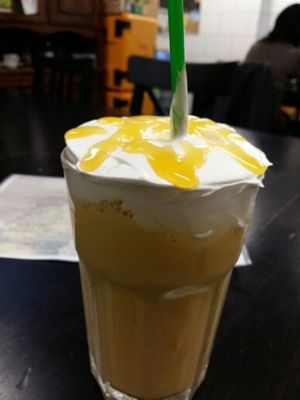 Mango lassi (vegan) at Veggiesaurus in The Hague