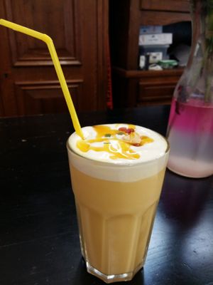 Vegan mango lassi. at Veggiesaurus in The Hague