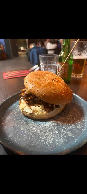 Jackfruit  burger at Veggiesaurus in The Hague