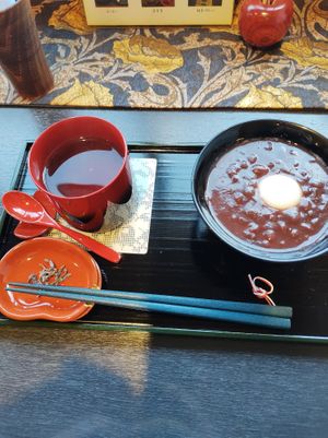 Zenzai (Red Bean Soup) with rice flour ball at Urushi No Mi - 漆の実 in Kanazawa