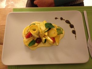 Raw dish with zucchini at Graine de Soleil in Geneva