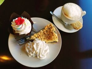 cakes and cupcakes at Carrot Cake in Dusseldorf