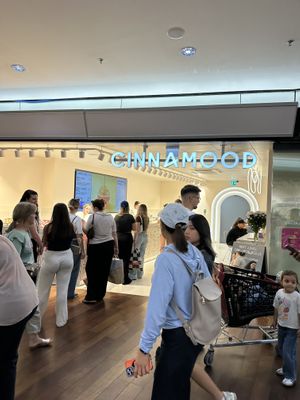 .  at Cinnamood in Spreitenbach